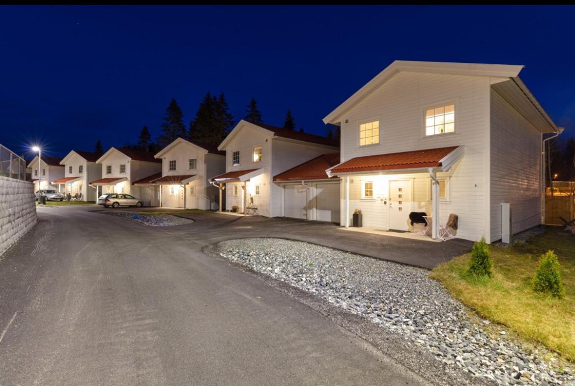 Les Homes - Modern & Cozy Stay Near Oslo Airport Nannestad Exterior foto